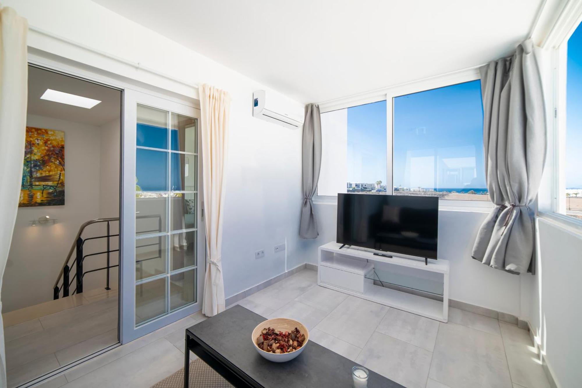 Villa Ocean Wave - Sea Views - Private Pool Плая Бланка Екстериор снимка