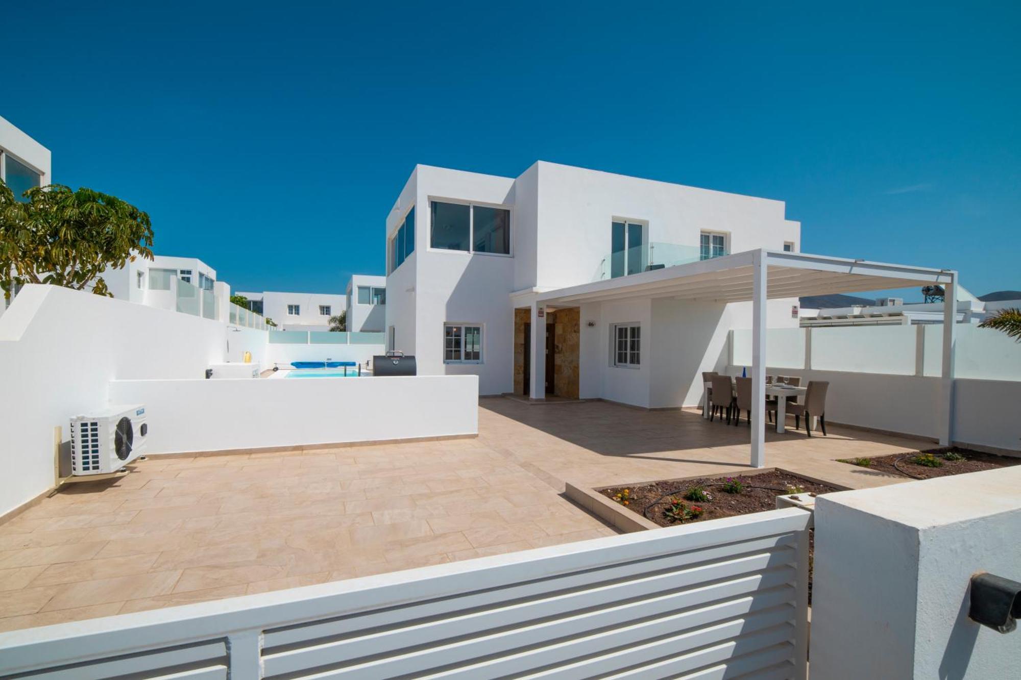 Villa Ocean Wave - Sea Views - Private Pool Плая Бланка Екстериор снимка